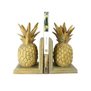 Pineapple Bookends